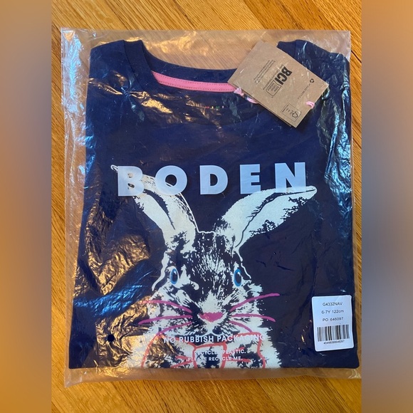 New w/tags - Mini Boden - Long sleeve t-shirt w/bunny / rabbit - Size 6-7 - Picture 4 of 5